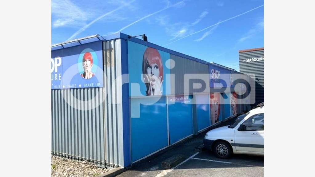 Vente local commercial de 88m² en za Amilly
