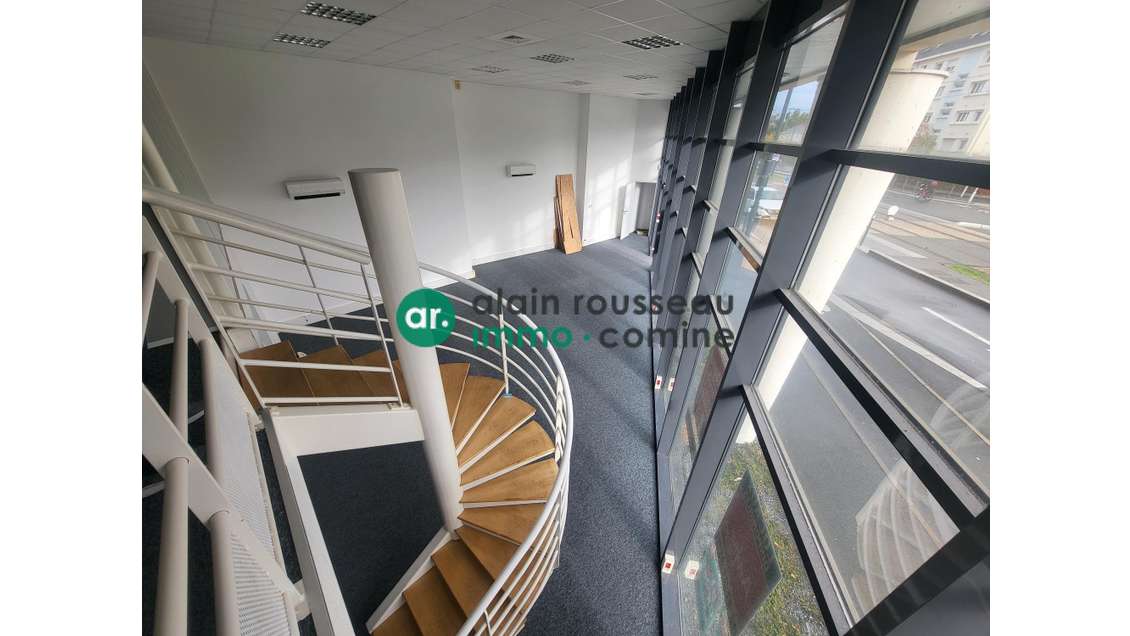 A vendre local 220m² excellente visibilité Angers