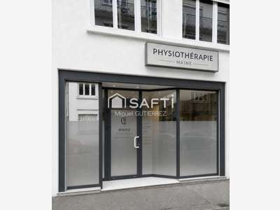 Local 140m² avec belle vitrine à Angers Gare