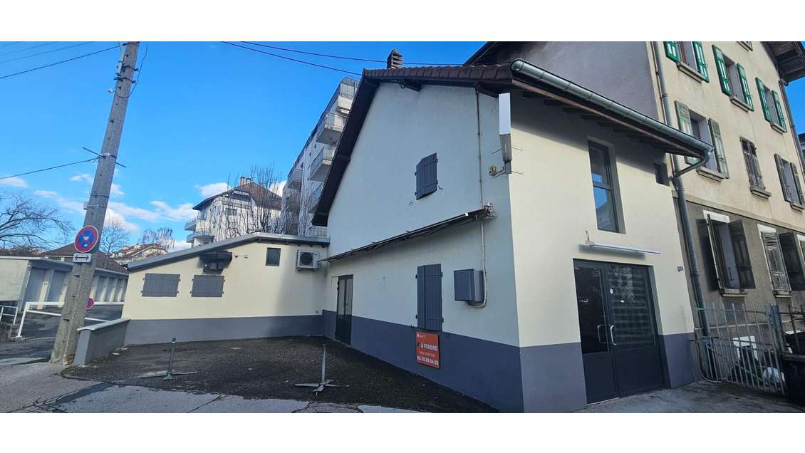 A vendre maison de ville 130m² jardin Annecy Fins