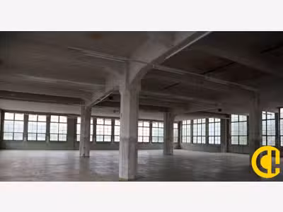 Local d'activité de 700m² à vendre à Pringy