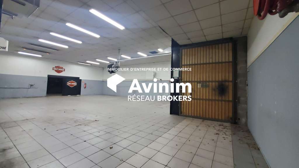 Showroom atelier 1419m² à vendre à Annecy Seynod