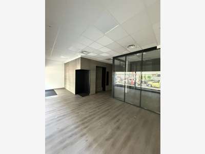 Local commercial 96m² à vendre à Annemasse