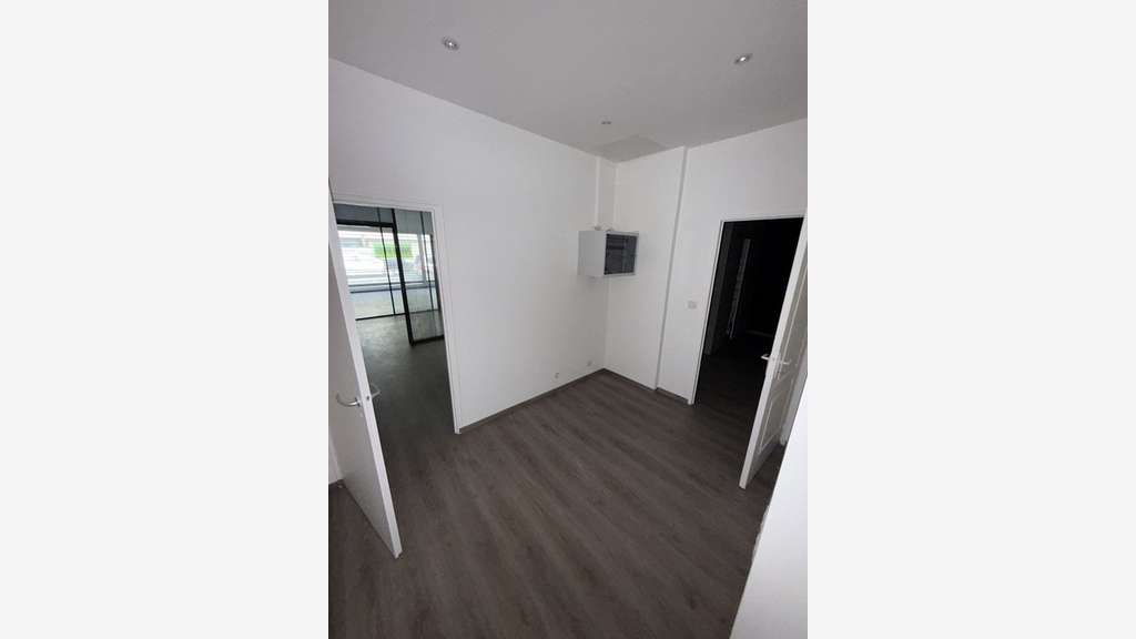 Local commercial 96m² à vendre à Annemasse