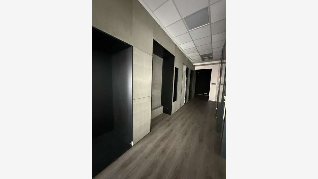 Local commercial 96m² à vendre à Annemasse