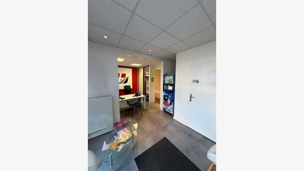Local commercial 93m² à vendre à Annemasse