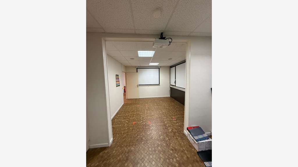 Local commercial 93m² à vendre à Annemasse
