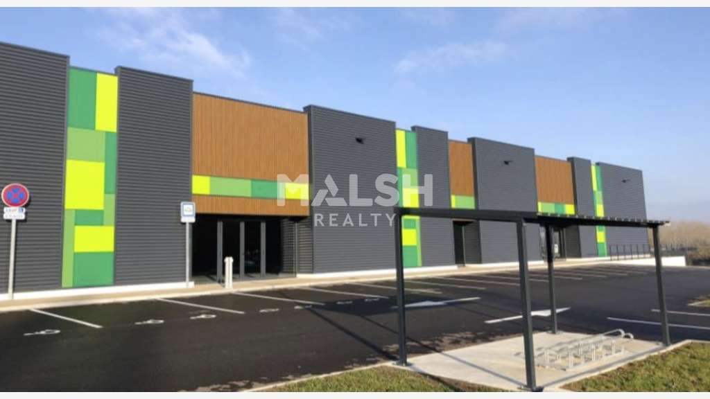 Vente ou Location locaux commerciaux 1024m² à Anse