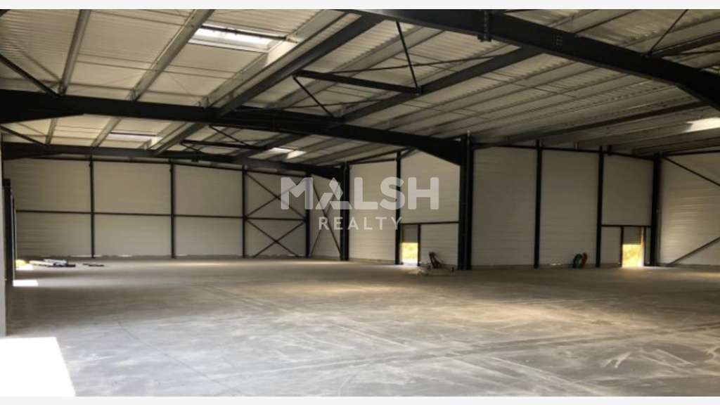 Vente ou Location locaux commerciaux 1024m² à Anse