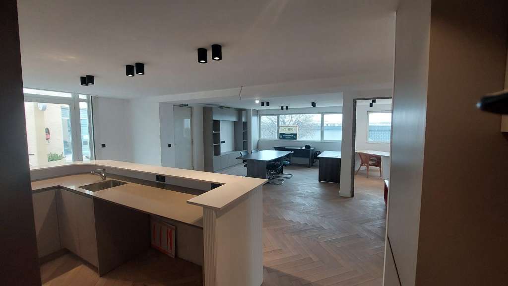 Vente local 187m² excellent emplacement à Antibes