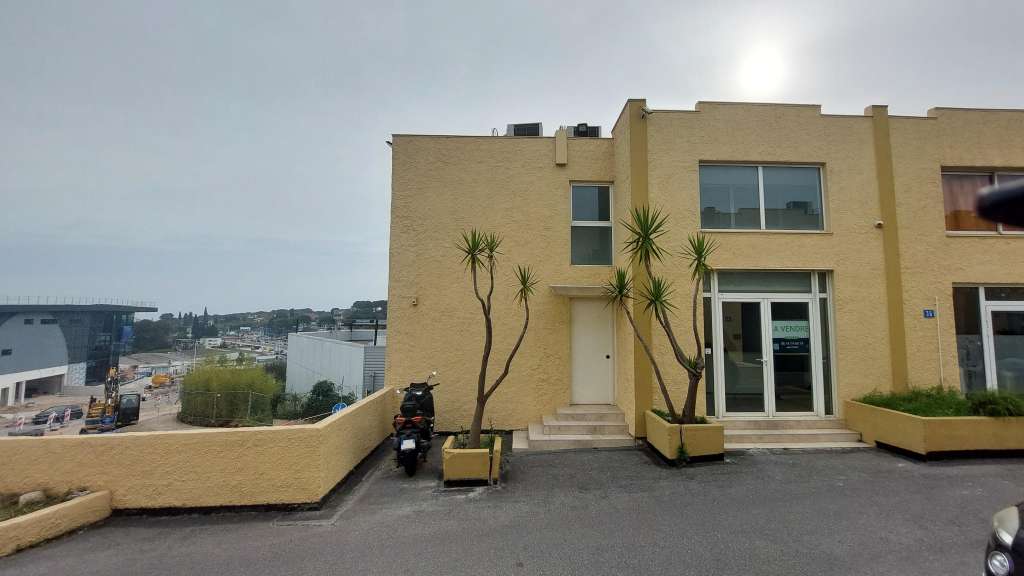 Vente local 187m² excellent emplacement à Antibes