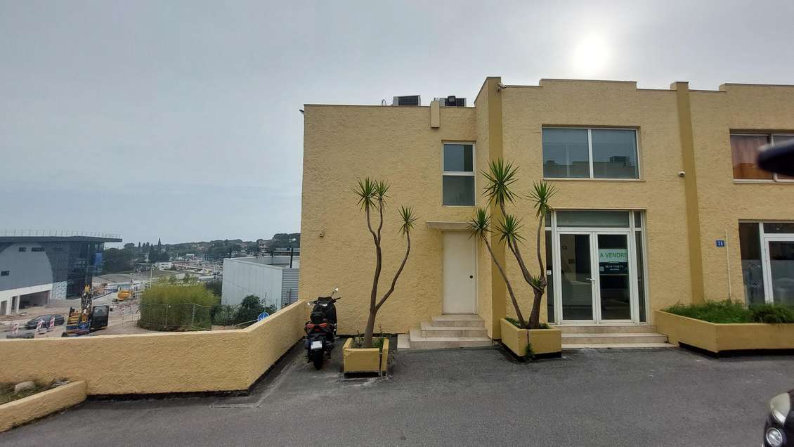Vente local 187m² excellent emplacement à Antibes