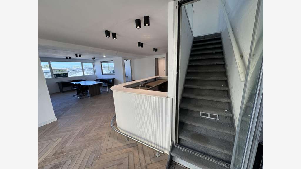 Vente local 187m² excellent emplacement à Antibes