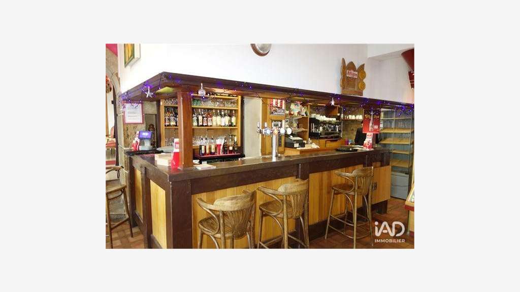 Vente murs commerciaux hôtel loués à Argenteuil