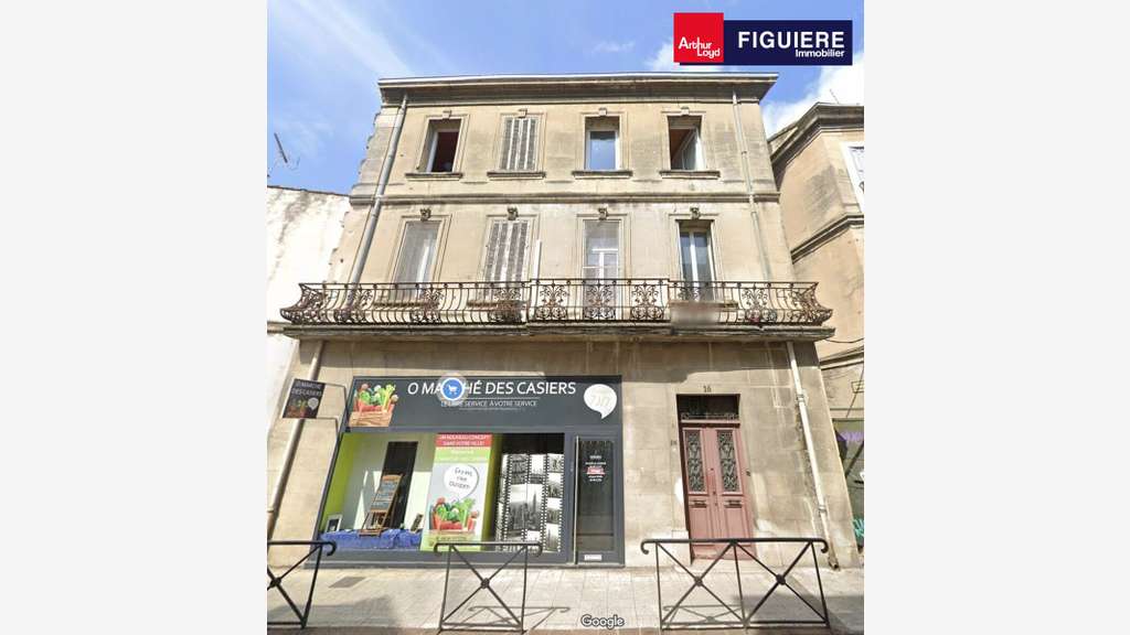 Local commercial de 120m² + cave à vendre ARLES