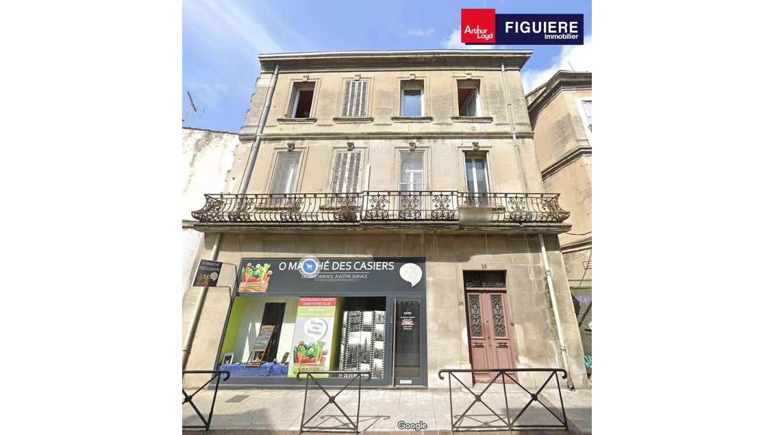 Local commercial de 120m² + cave à vendre ARLES