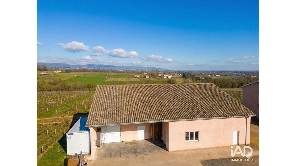 Local commercial à Arnas