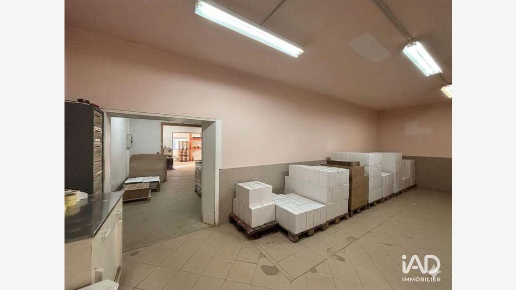 Local commercial à Arnas