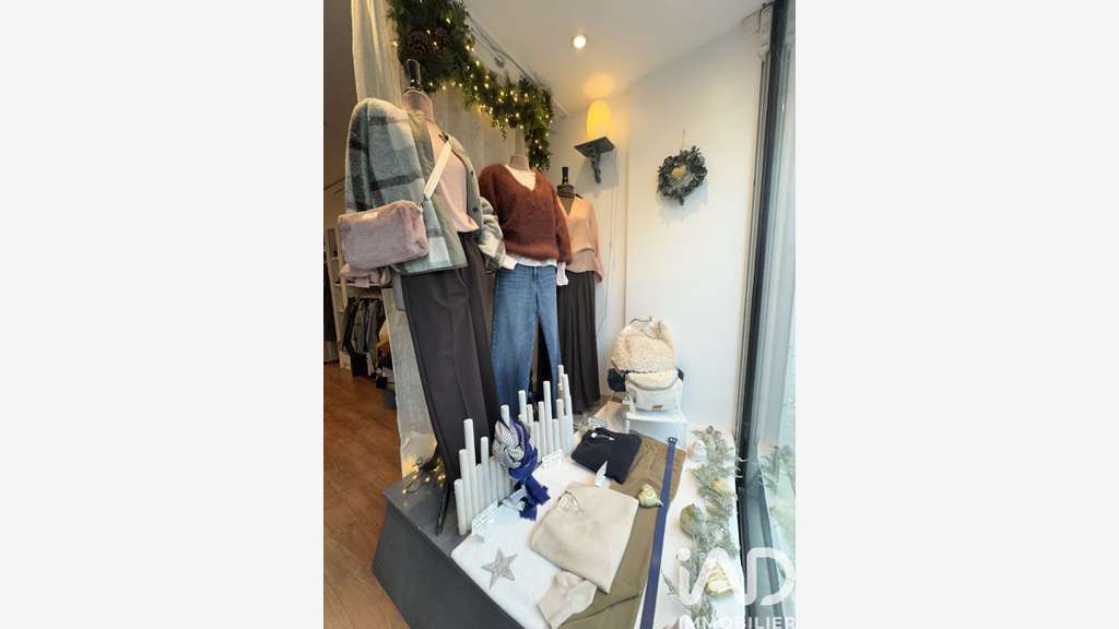 Droit au bail local prêt-à-porter 30m² à Arpajon