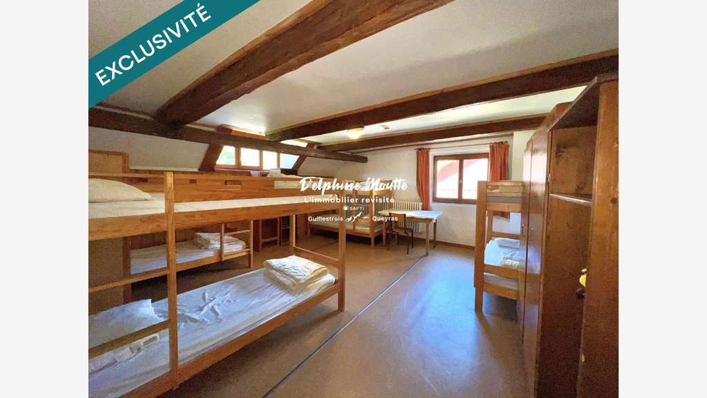 AV bâtisse au cœur des Alpes 1230m² à Arvieux