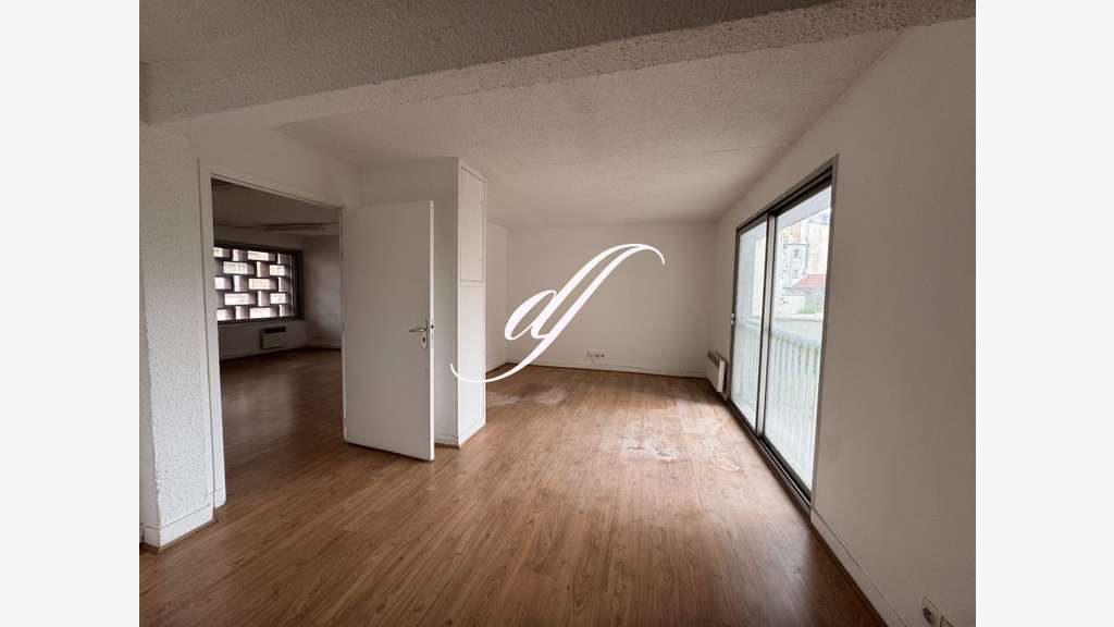 Local commercial 149m² à vendre à Asnières centre