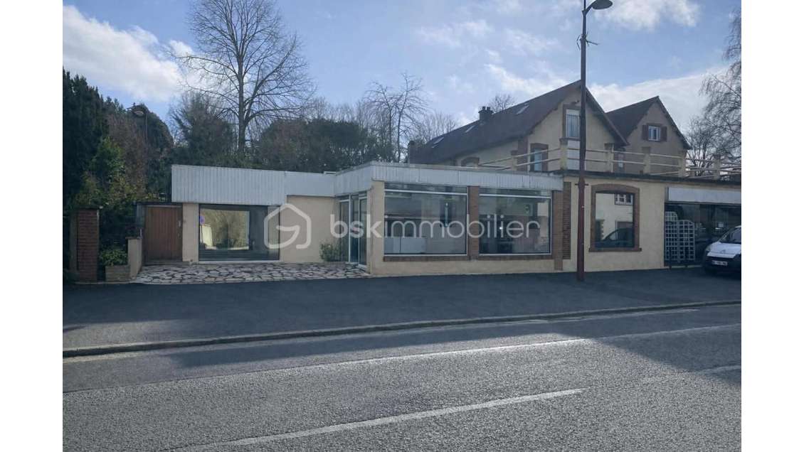 Vente local commercial 90m² proche L'Aigle