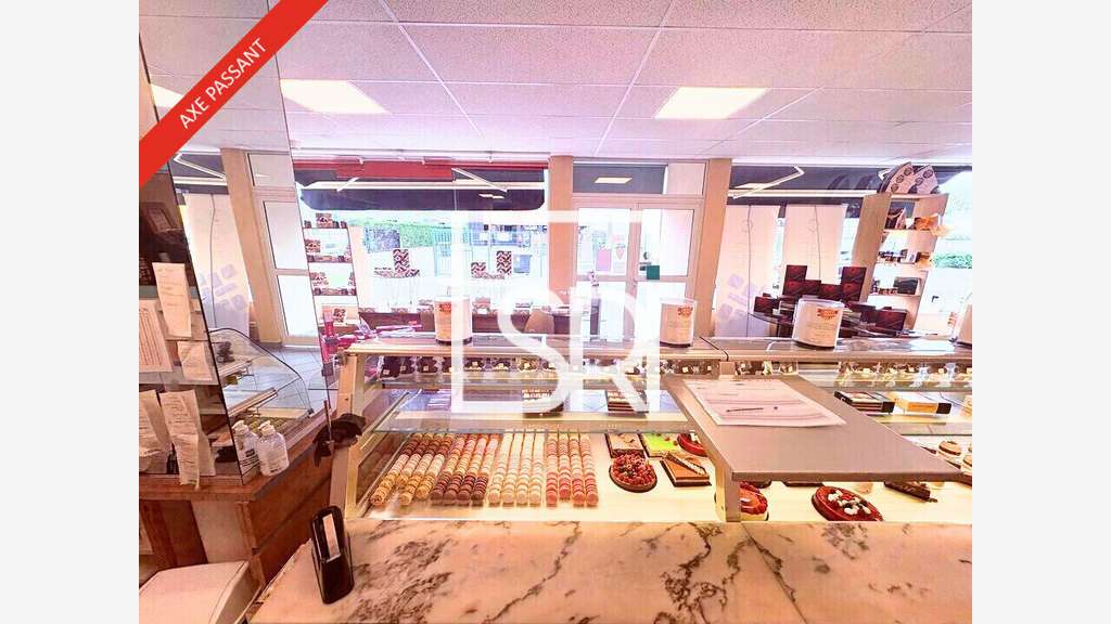 Local commercial 635m² à vendre ZA d'Aubière