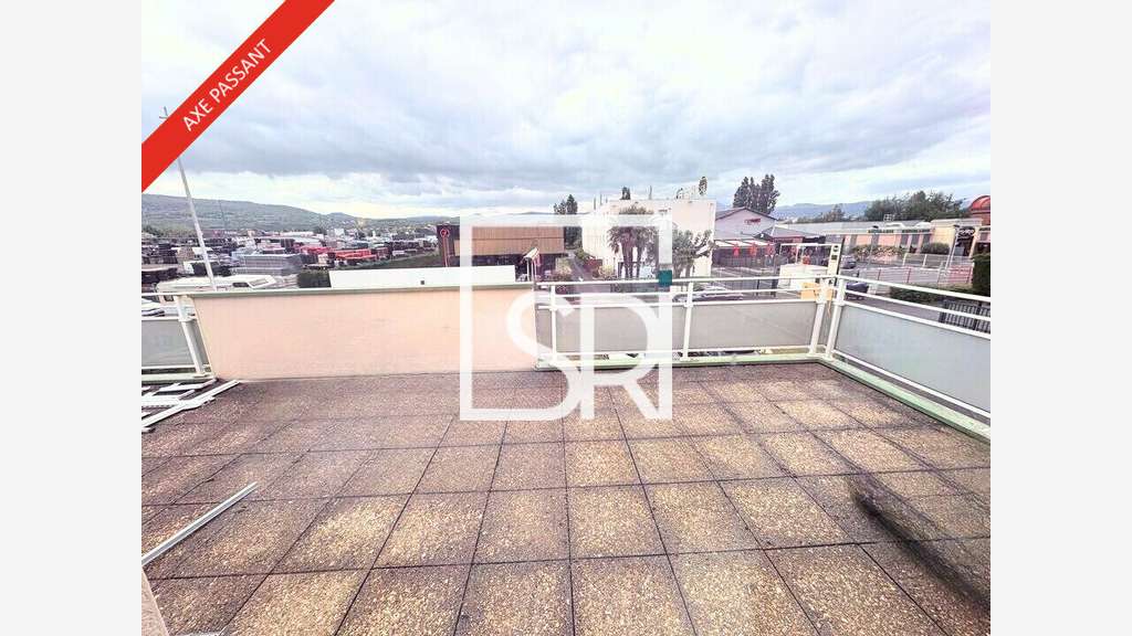 Local commercial 635m² à vendre ZA d'Aubière