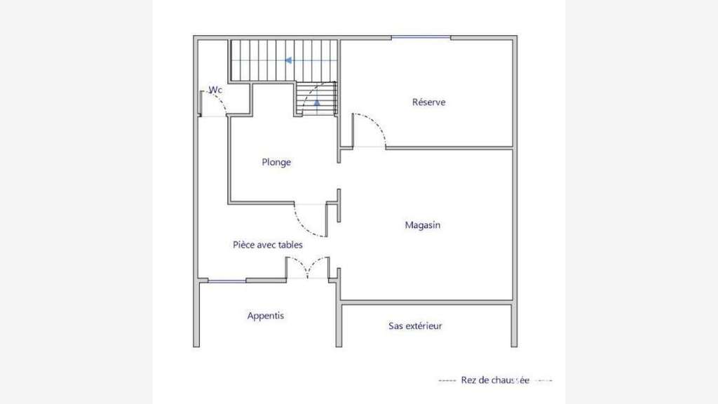 AV murs commerciaux 100m² emplacement N°1 à Aveze