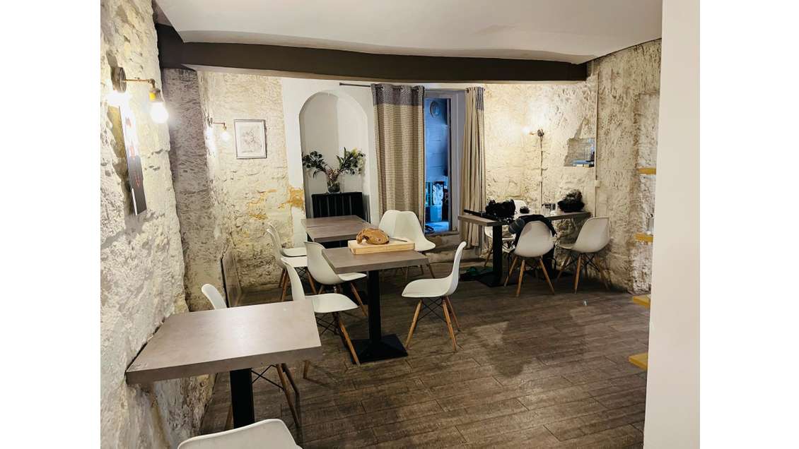 Murs commerciaux loués invest de qualité à Avignon