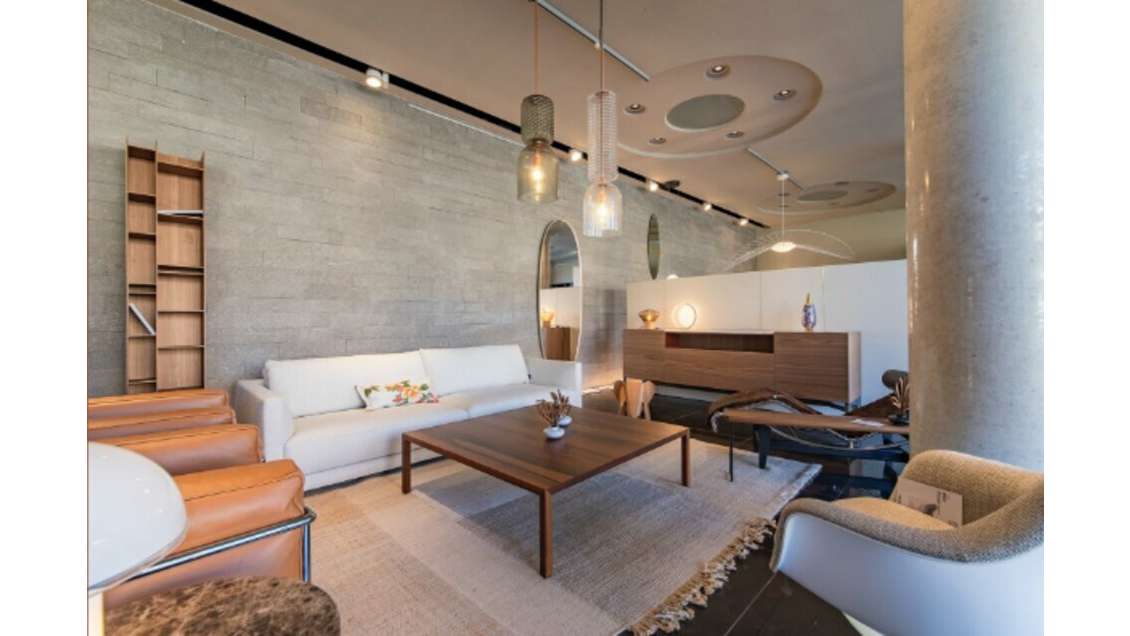 Local commercial de 450m² à vendre à Avignon