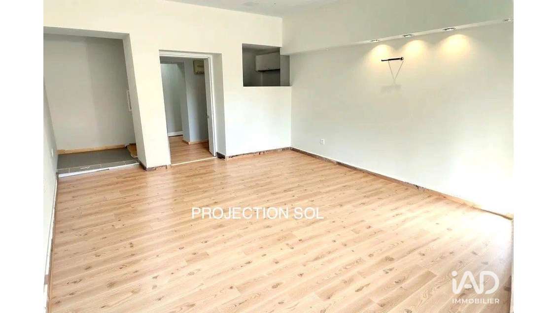 AV local 42m² empl stratégique Bagnols-sur-Cèze