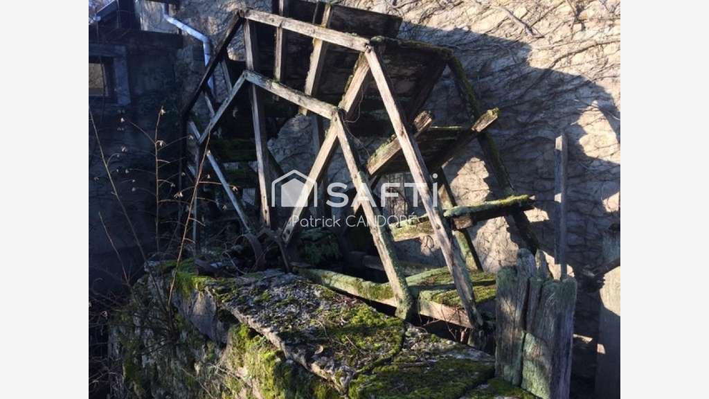 Vente authentique moulin à eau du 18ème à Bannegon