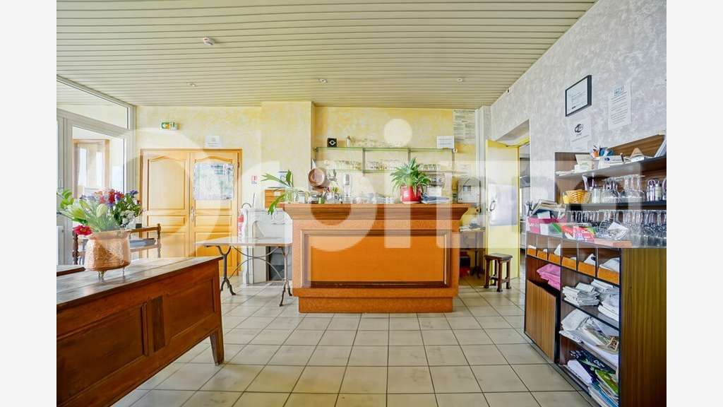 A vendre ancien hôtel-restaurant 410m² à Bapaume