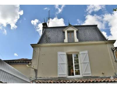 Vente Immeubles commerciaux / Mixtes à Barbezieux-Saint-Hilaire