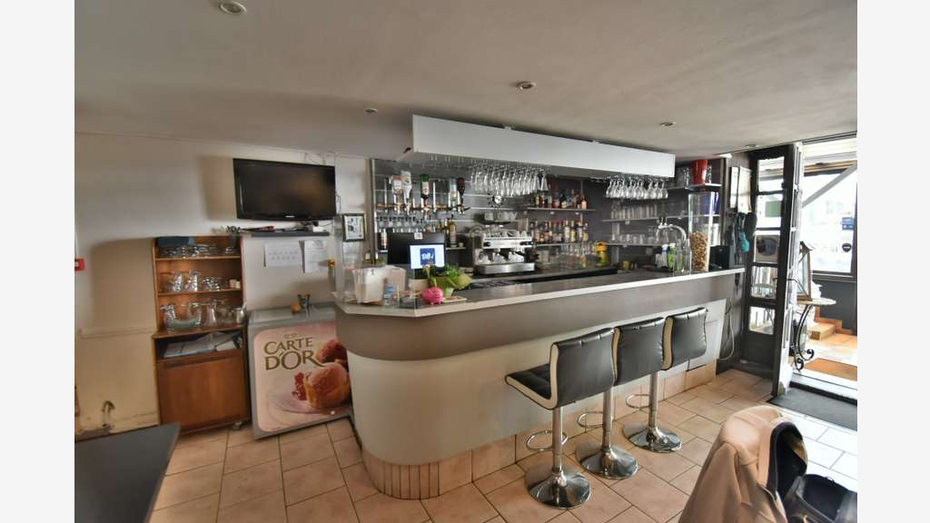Murs hôtel 240m² à vendre Barbezieux Saint Hilaire
