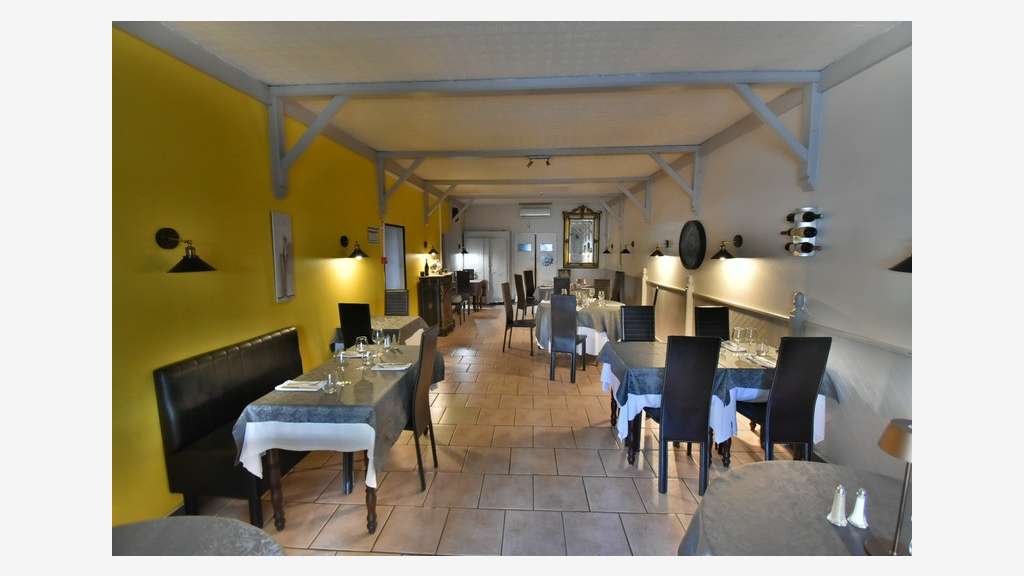 Murs hôtel 240m² à vendre Barbezieux Saint Hilaire
