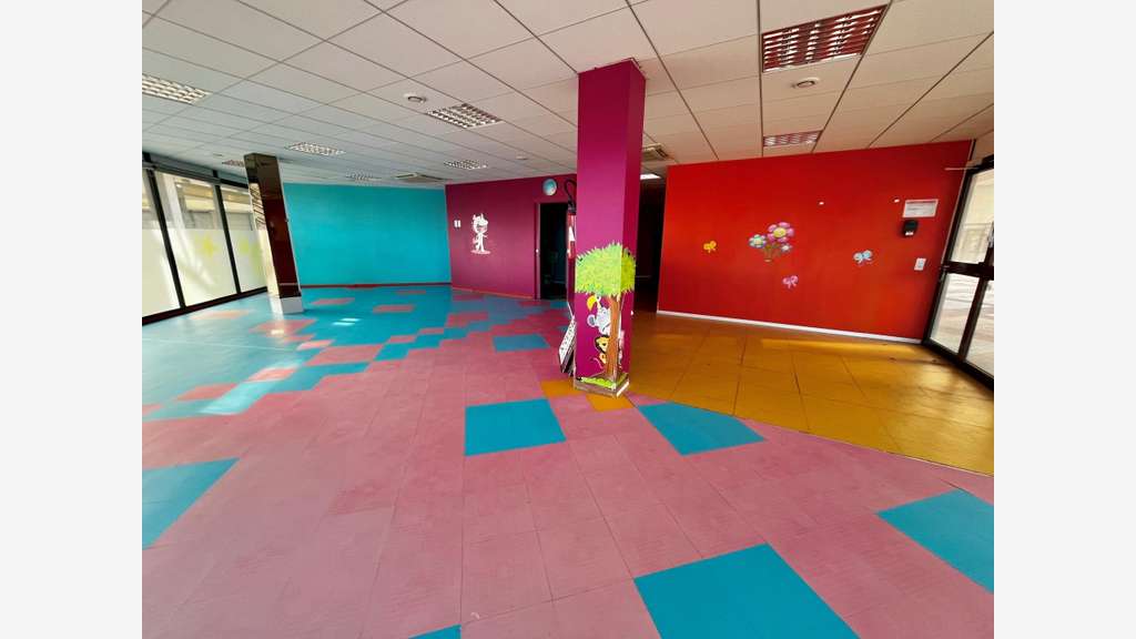 A vendre local 145m² – Bastia, Forum du Fango
