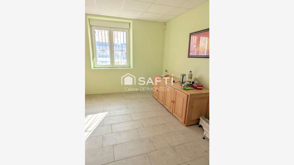 AV local cial 189m² très bonne visibilité Bavans