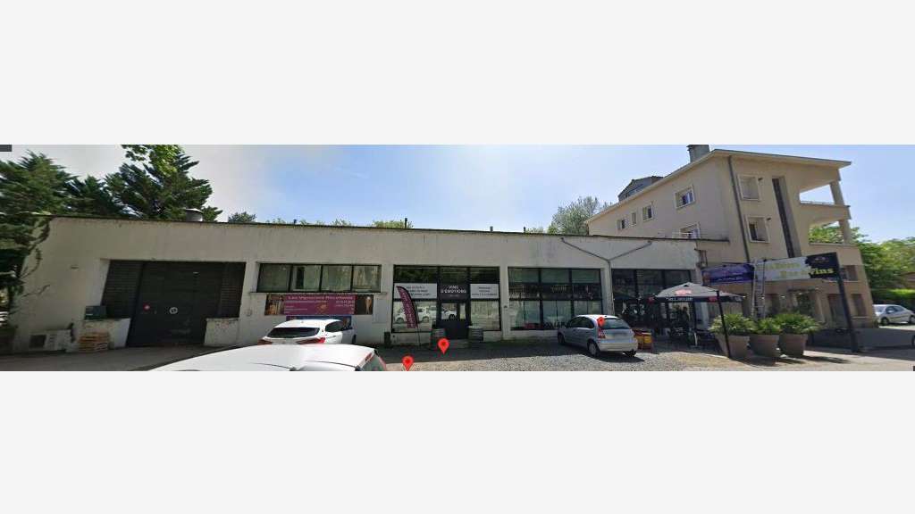 Vente bâtiment commercial de 1021m² à Beauchastel