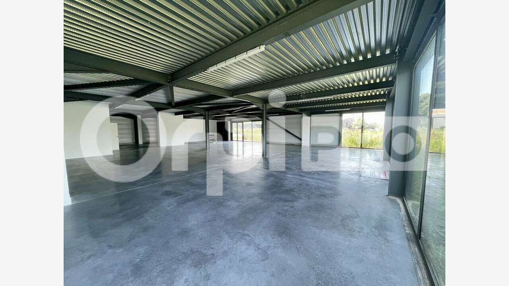 Bâtiment commercial & tertiaire à Bénesse-Maremne