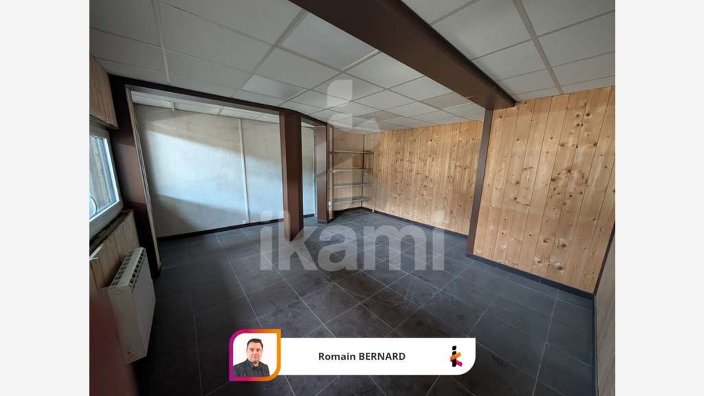 AV entrepôt avec bureaux et dépendance à Bergerac
