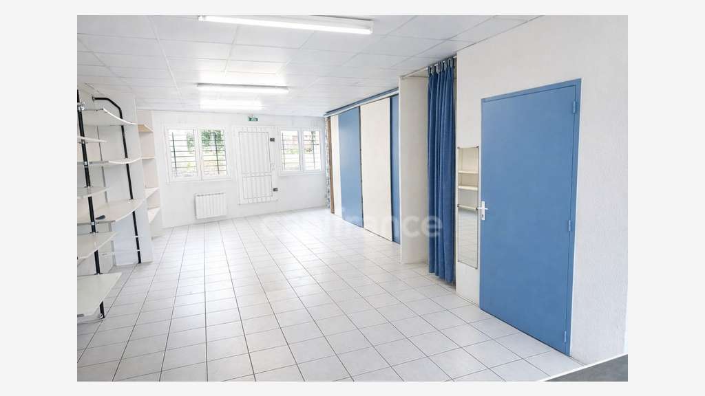 Vente local commercial 62m² empl N°1 à Besançon