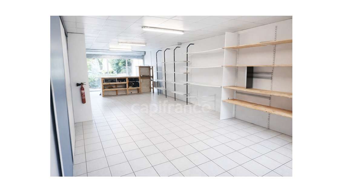Vente local commercial 62m² empl N°1 à Besançon  