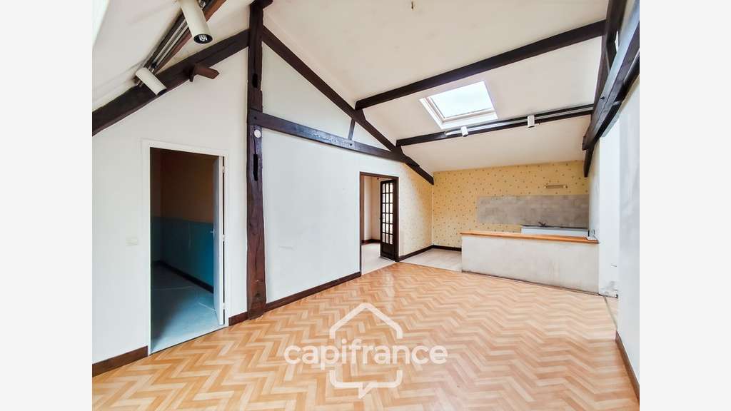 Local commercial 179m² à vendre à Bessé-sur-Braye