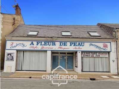 Local commercial 179m² à vendre à Bessé-sur-Braye