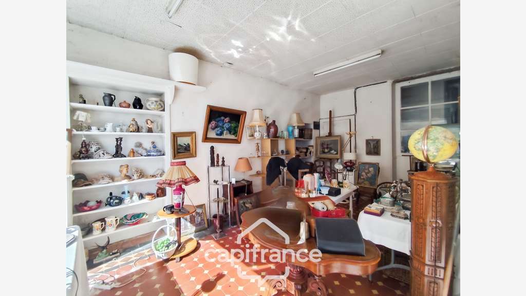 Local/bureau à vendre BESSE SUR BRAYE (72)