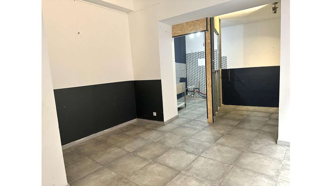 Vente local commercial 42m² à Béziers centre
