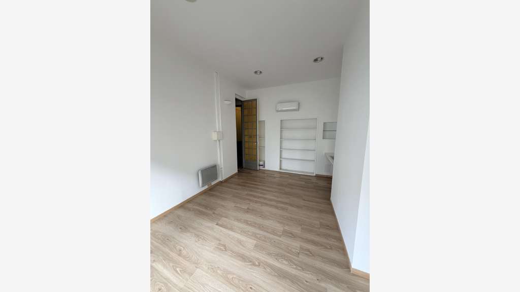 Cède local commercial de 18m² à Béziers Clemenceau