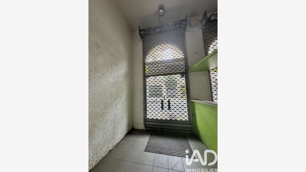 Vente local commercial 80m² à Béziers Av Wilson